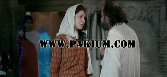 Humaima Malik (Zainab) arguing with Manzar Sehbai (Hakeem Sahab)