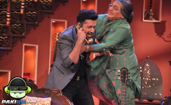 atif-aslam-in-comedy-nights-with-kapil (1)