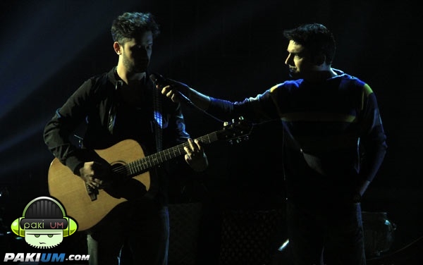 atif-aslam-in-comedy-nights-with-kapil (11)