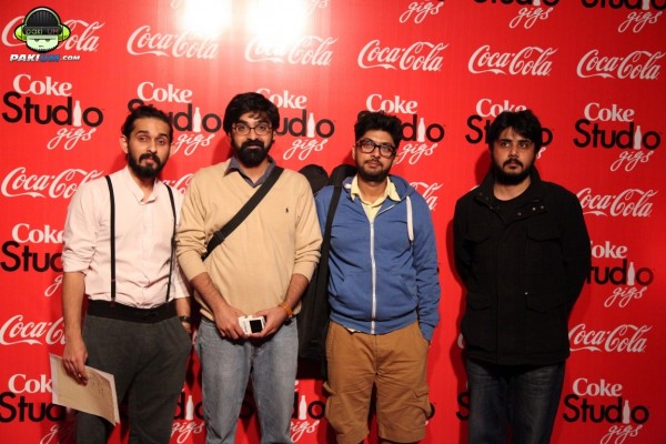 jimmy-khanasrar-and-sara-haider-perform-in-coke-studio-gigs-2015 (4)