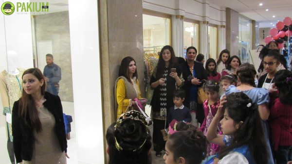 kids-fashion-show-organized-at-fortress-square-lahore-on-18th-dec-2015 (2)